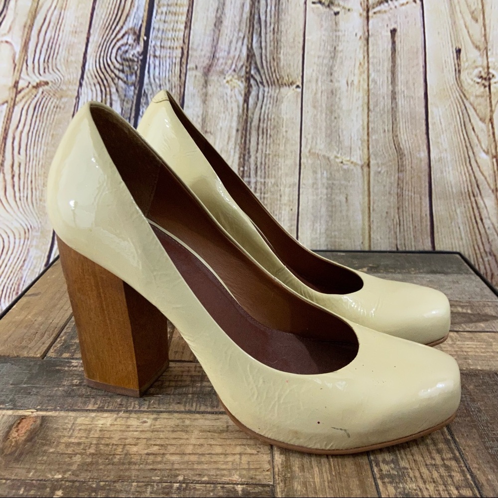 Aldo Cream Wooden boxed toe heels size 39